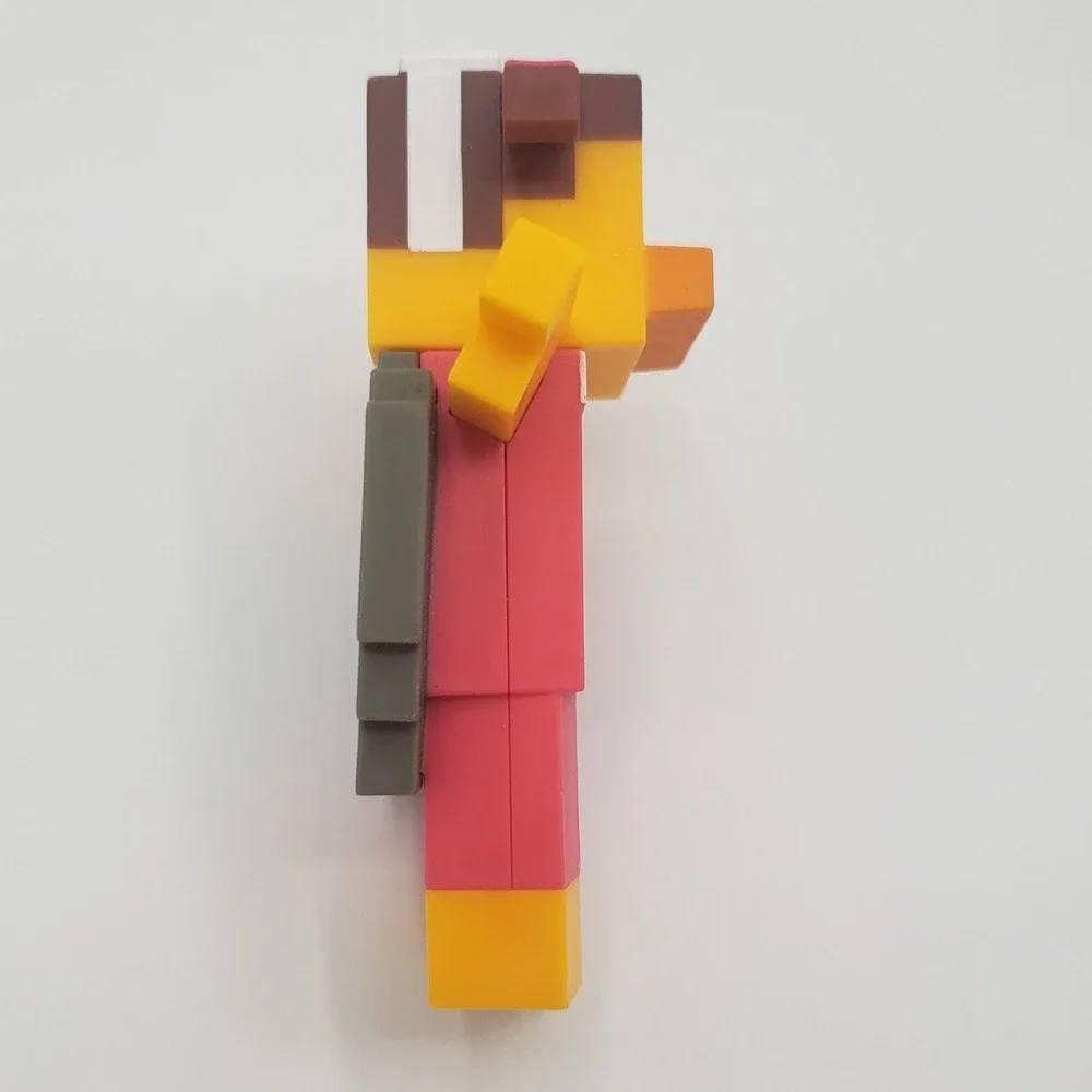 LIMITED EDITION Minecraft McDonalds Statue and- Birdie wings‎